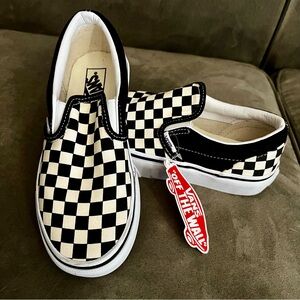 NWT Checkerboard Classic Slip On Vans Kids size 2